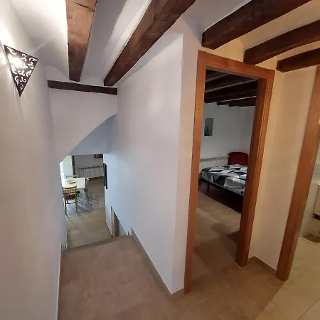 Ca La Abuela Apartment *