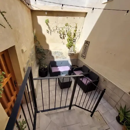 Ca La Abuela Apartment *